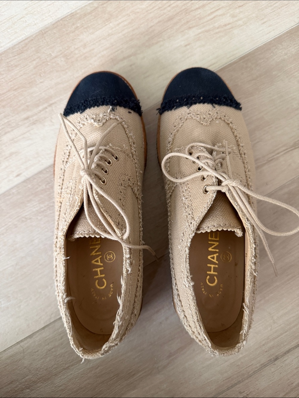 Chanel Beige Canvas Cap Toe Lace-Up Oxfords Shoes EU 39